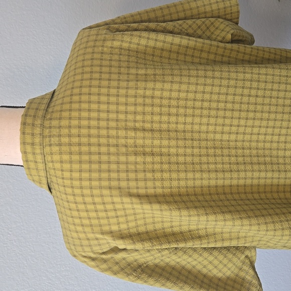 PATAGONIA Mens Short Sleeve Puckerware Button Down Shirt Avocado Green Sz XXL - Picture 10 of 14